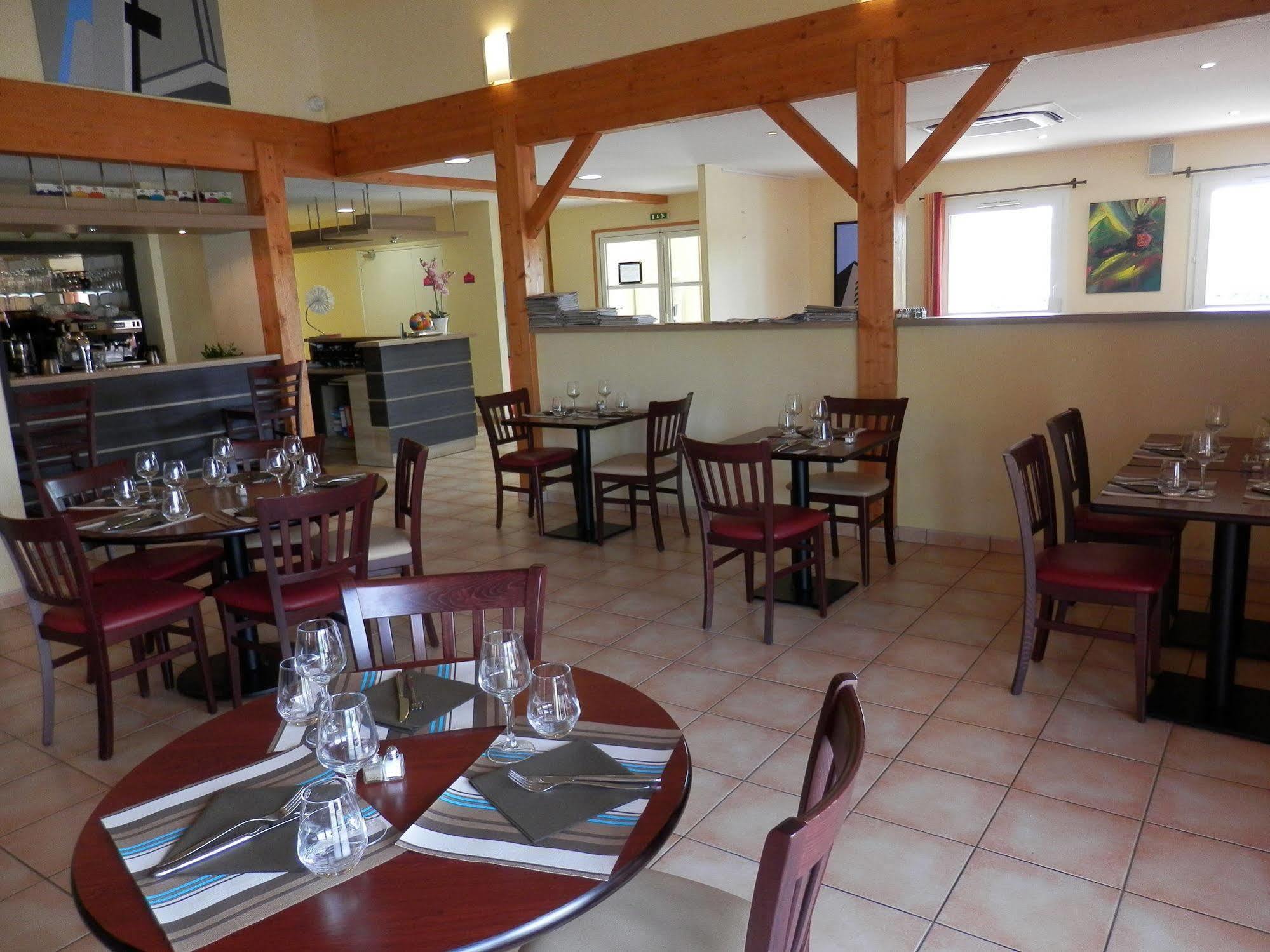 Everhotel Route64 Tarbes-Ibos Hotel 2*